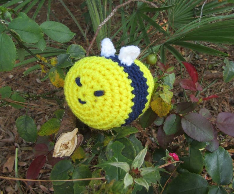 Holly Honey Bee in Plush Crochet. Soft Toy Amigurumi Honey Bee. Kawaii Crochet Bee. Stuffed Animal Toy. Gift Idea for Kids & Bee Lovers image 2