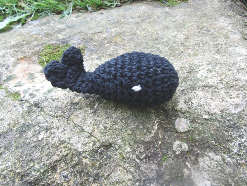 Catnip Whale Crochet Cat Toy. Toy Amigurumi Whale Cat Toy w/ Organic Catnip. Choose from a Collection of Colors. Crochet Cotton Yarn Cat Toy image 6