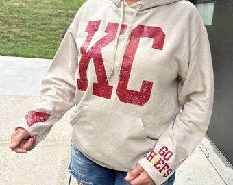Felpa con cappuccio, girocollo, manica lunga - Kansas City KC Football Red VARSITY Penant Let's Go. They Play We Pray