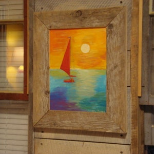 Zurückgefordertes Treibholz, Segelboot-Sonnenaufgang.