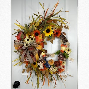 Scarecrow Fall Wreath with Sunflowers and Plaid Bow, Rustic Grapevine Door Decor for Autumn Entryway or Harvest Mantel Display
