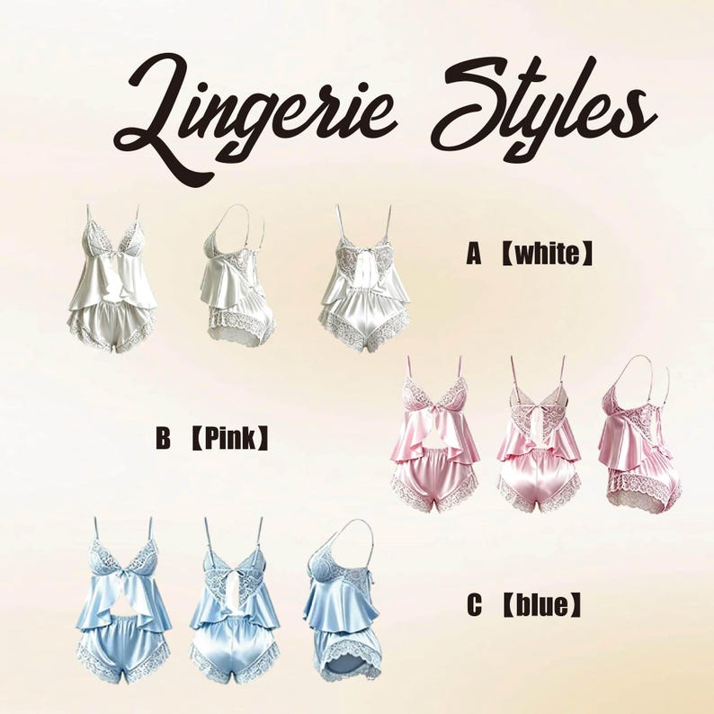 Pu&ograve; includere: Immagine con completi di lingerie in raso bianco, rosa e blu. Ogni completo include una camisole con finiture in pizzo e pantaloncini abbinati. Il testo "Lingerie Styles" &egrave; visualizzato in alto, con etichette di colore.