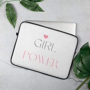 Funda para computadora portátil con mensaje "Girl Power", regalo para el jefe, funda para computadora portátil con letras femeninas, cita motivacional tipográfica