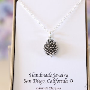 Collana con ciondolo a forma di riccio, regalo di amicizia, argento sterling, ciondolo a forma di riccio, animale in argento, biglietto di ringraziamento