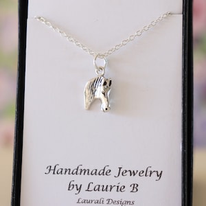 Collier à breloques tête de cheval, cadeau de l'amitié, argent sterling, chevaux, Cowgirl, Cowboy, breloque cheval, tête de cheval en argent, ferme, 4H, foin