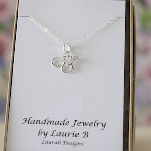 Collier à breloques petit écureuil, cadeau amitié, argent sterling, cadeau bestie, écureuil, carte de remerciement, nature, écureuil argent