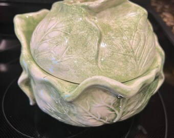 Holland Mold Cabbage Covered Bowl/Soup Tureen