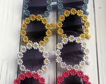 Flower Girl Gift Sunglasses, Daisy Sunglasses, Toddler Gift, Personalized Flower Girl Gift, Accessories,  Girl Birthday Party Favor