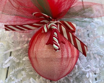 Christmas Bath bomb, Stocking Stuffer, Peppermint Bath Bomb, Hostess Gift, Gift For Her, Holiday Gift, Co Worker Gift