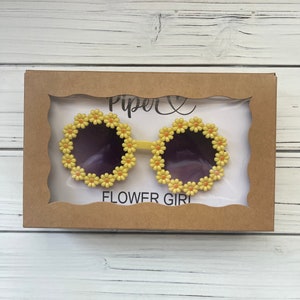 Flower Girl Gift Sunglasses, Daisy Sunglasses, Toddler Gift, Personalized Flower Girl Gift, Accessories, Girl Birthday Party Favor image 1