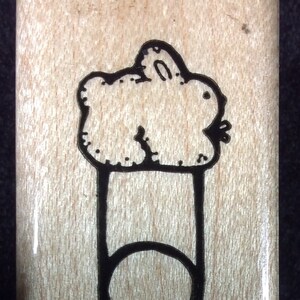 Rabbit Bunny Baby Diaper Pin Sello de goma montado en madera de D.O.T.S. D 137 Baby Bunny Pin, liebre, nacimiento