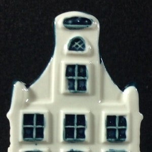 Blue Delft KLM House Produced By Bols Royal Distilleries Holland, 19, House In Leiden, Bottle, Airline, Rapenburg 31, Leiden