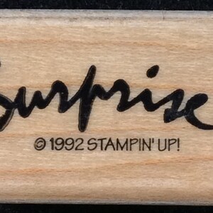 Sello montado en madera Suprise del conjunto de estampillas Stampin Up Saludos geniales, cumpleaños, nuevo bebé, divorcio, regreso a casa