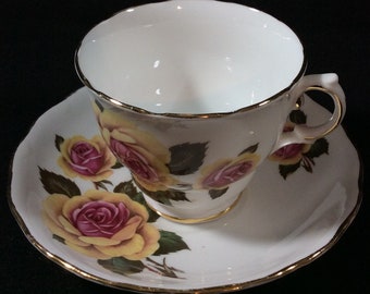 Royal Vale Bone China Made In England Rose Tea Cup And Saucer Roses Flowers Gold Trim Floral