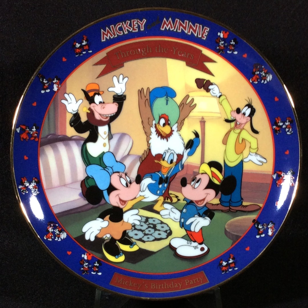 Mickey and Minnie Through the Years, Mickey's Birthday Party, 1942