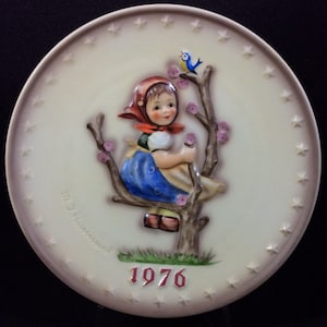 1976 Annual Plate In Bas-Relief, Spring, Goebel, M.J. Hummel, West Germany, Decorative, Commemorative, Collectible