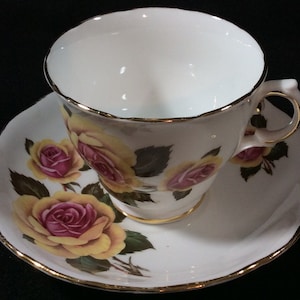 Rose Teacup And Saucer, Royal Vale, Bone China, Made In England, Flowers, Floral, Gold Trim, Roses