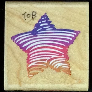 Stars And Stripes Sello de goma montado en madera estrellado por Stampendous, Patriotic, 4 de julio, Día de los Caídos, Día del Trabajo,