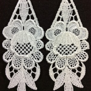 Off White Venise Flower Applique, Set Of Two, Dyeable, Trims, Trim, Wedding, Garments, Infant, Millinery, Costuming, Fashion Design, 0017