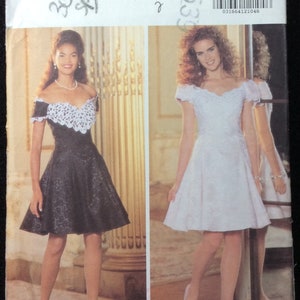 Butterick Misses&#39; Dress Pattern 5841 Size 6, 8, 10, 12 Jessica Howard