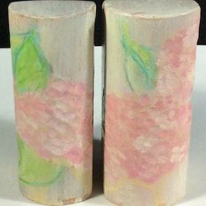 Pink Hydrangea Wood Salt and Pepper Shakers, CHIPPED, Painted, Flowers, Floral, Garden