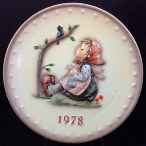 1978 Annual Plate In Bas-Relief, Happy Pastime, Goebel, M.J. Hummel, West Germany, Decorative, Commemorative, Collectible
