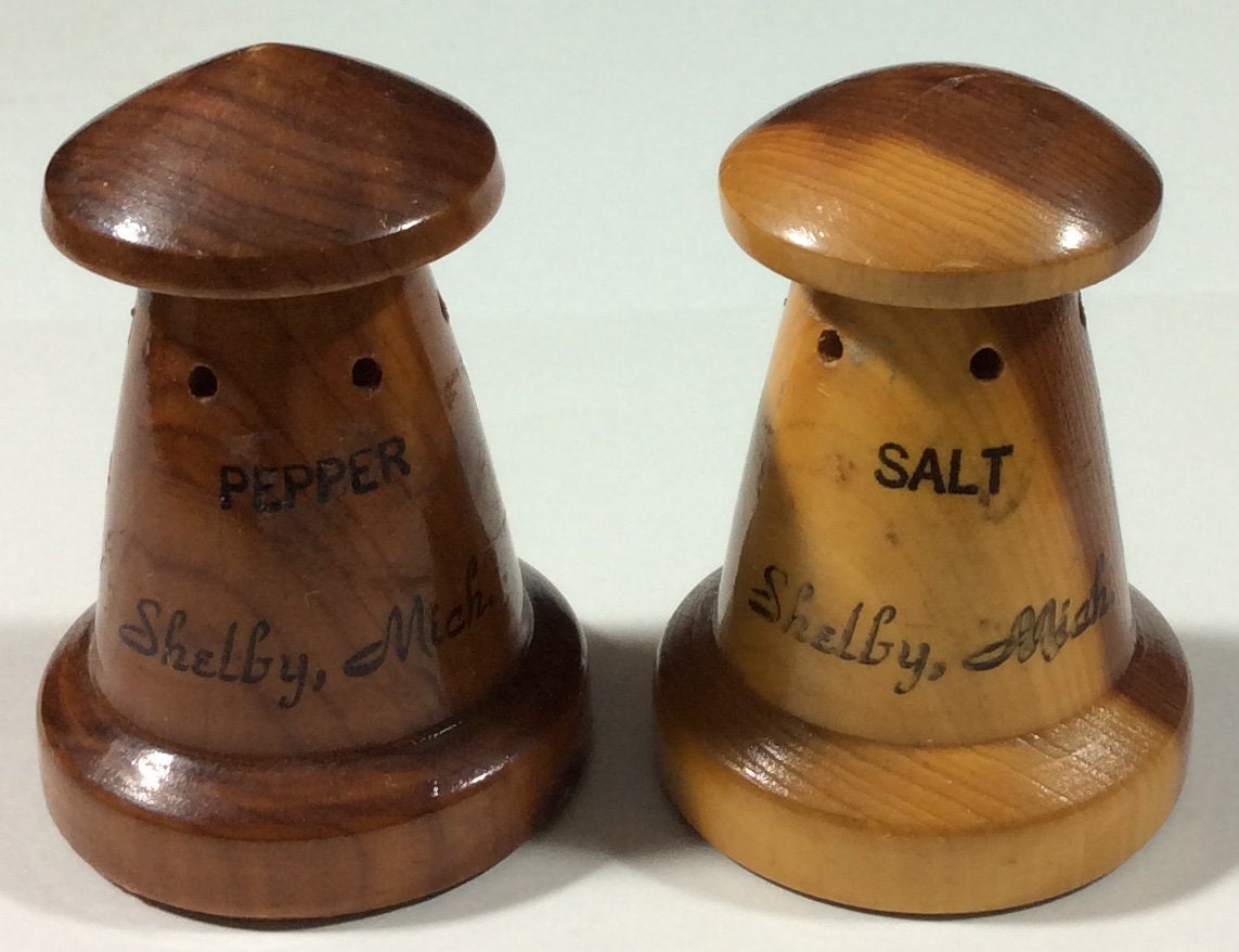 chess pieces salt and pepper grinders
