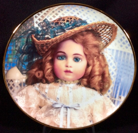 The Antique Doll Collector Plate From Franklin Mint, Hanau Doll