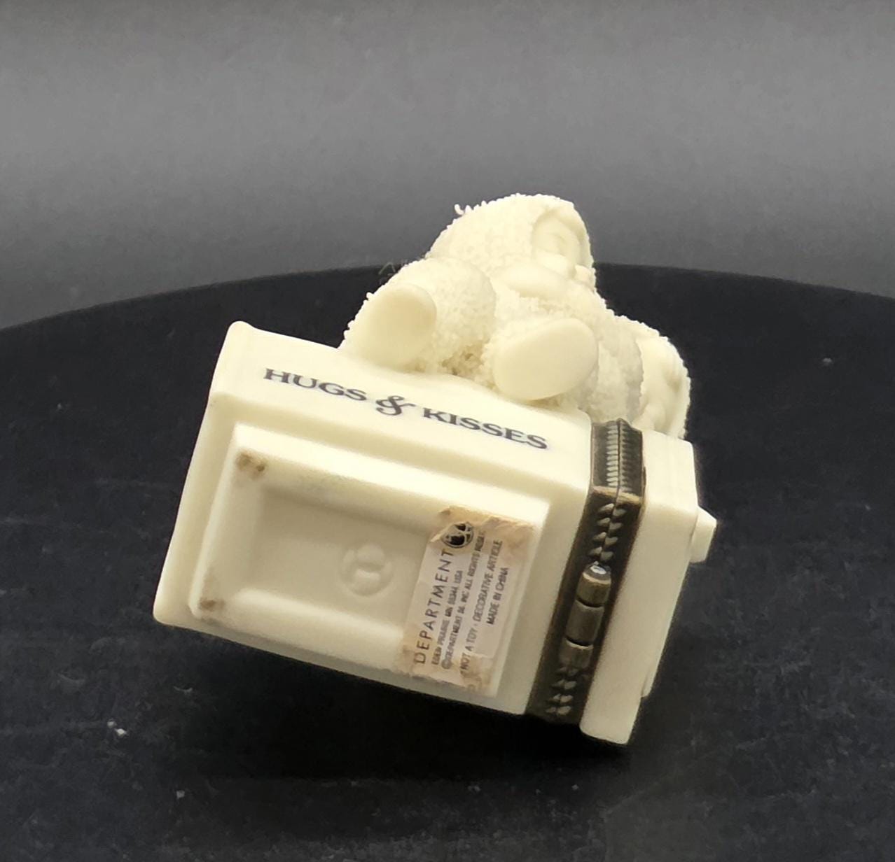 スノーベイビーズ ハグ＆キッス ヒンジ付き磁器小物入れ 置物 デパート