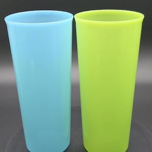 acryic pitcher and 4 tumblers vm406 7-Piece Acrylic Water Pitcher and Tumbler Set Blue