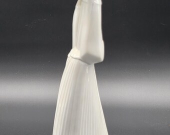 リヤドロ 尼僧 磁器製 置物 彫像 尼僧 ペア 2人 4611 光沢のあるリブ