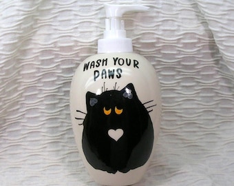 Distributeur de savon en forme de chat noir potelé avec coeur Lavez-vous les pattes en céramique faite main par Grace M Smith