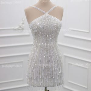 Kurze Perlen-Empfangskleid . Kurzes Brautkleid. Perlen und Pailletten Partykleid. Perle Kurzes Brautkleid. Kundenspezifisches Kurzes Kleid