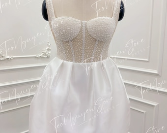 Minivestido de satén con cuentas. Vestido de novia corto. Vestido de novia mini. Vestido de fiesta. Minivestido a medida.