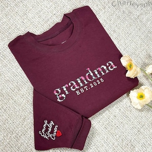 Embroidered Grandma Sweatshirt with Floral Letters | Kids' Names on Sleeve | Grandma Gift | Birthday Present | 60th Birthday Gift for Mom