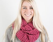 Chunky Women's infinity scarf, knitted scarf, chunky scarf, knitted infinity scarf, cowl scarf
