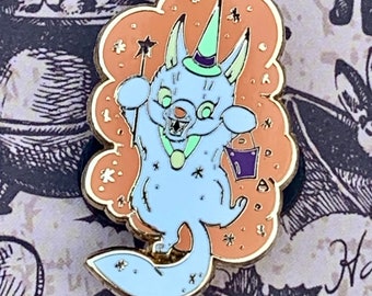 Retro white cat halloween enamel pin