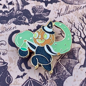 Vintage look Halloween Pumpkin Reveler glow enamel pin