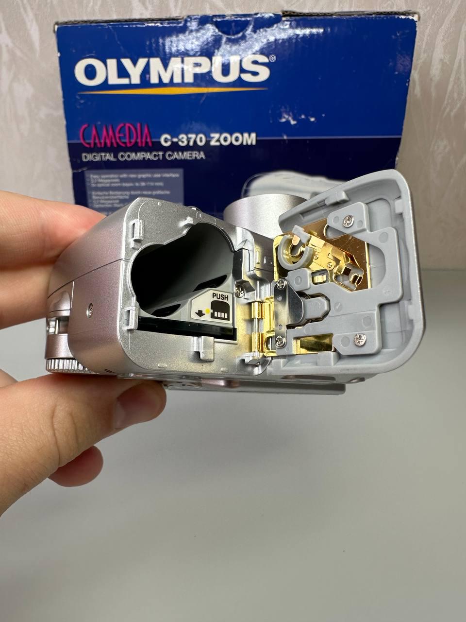 Olympus Camedia C-370 Zoom Y2K Digital Camera – 3.2MP Compact