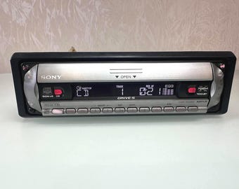 Zabytkowe radio samochodowe Sony CDX-R3350 z odtwarzaniem MP3, DRIVE-S, EQ3