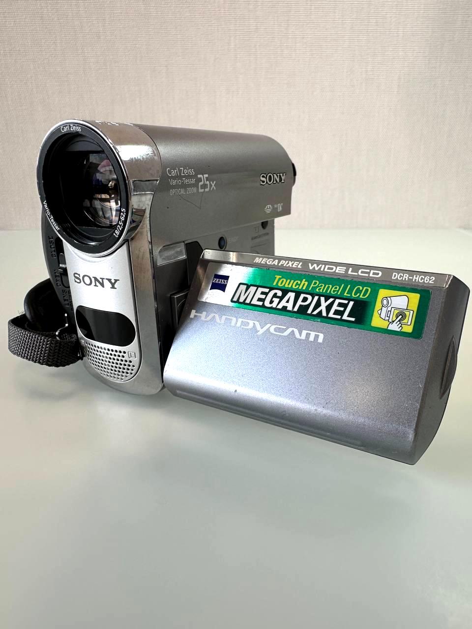 Sony DCR-HC62E Minidv Camcorder: Carl Zeiss 25x Zoom, PAL, Tested