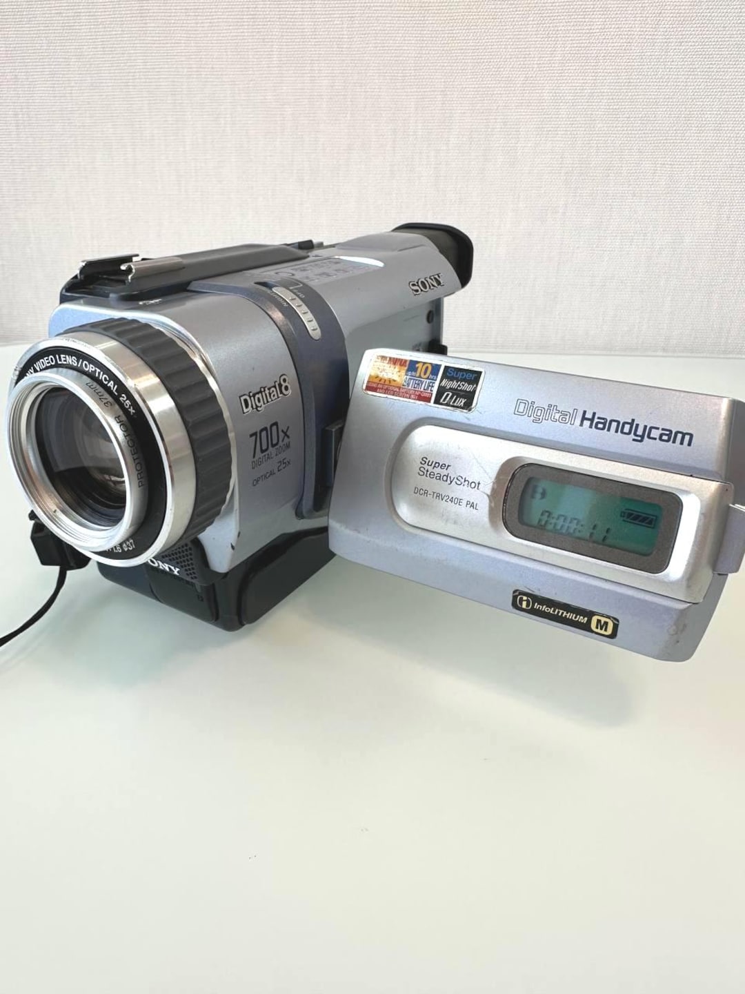 Sony DCR-TRV240E Digital8 Camcorder, PAL, 25x Optical Zoom