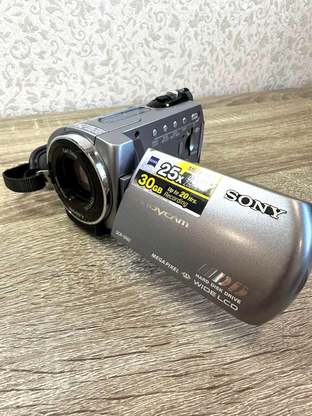 Sony DCR-SR62 Handycam Camcorder: 30GB HDD, 25x Optical Zoom, Carl