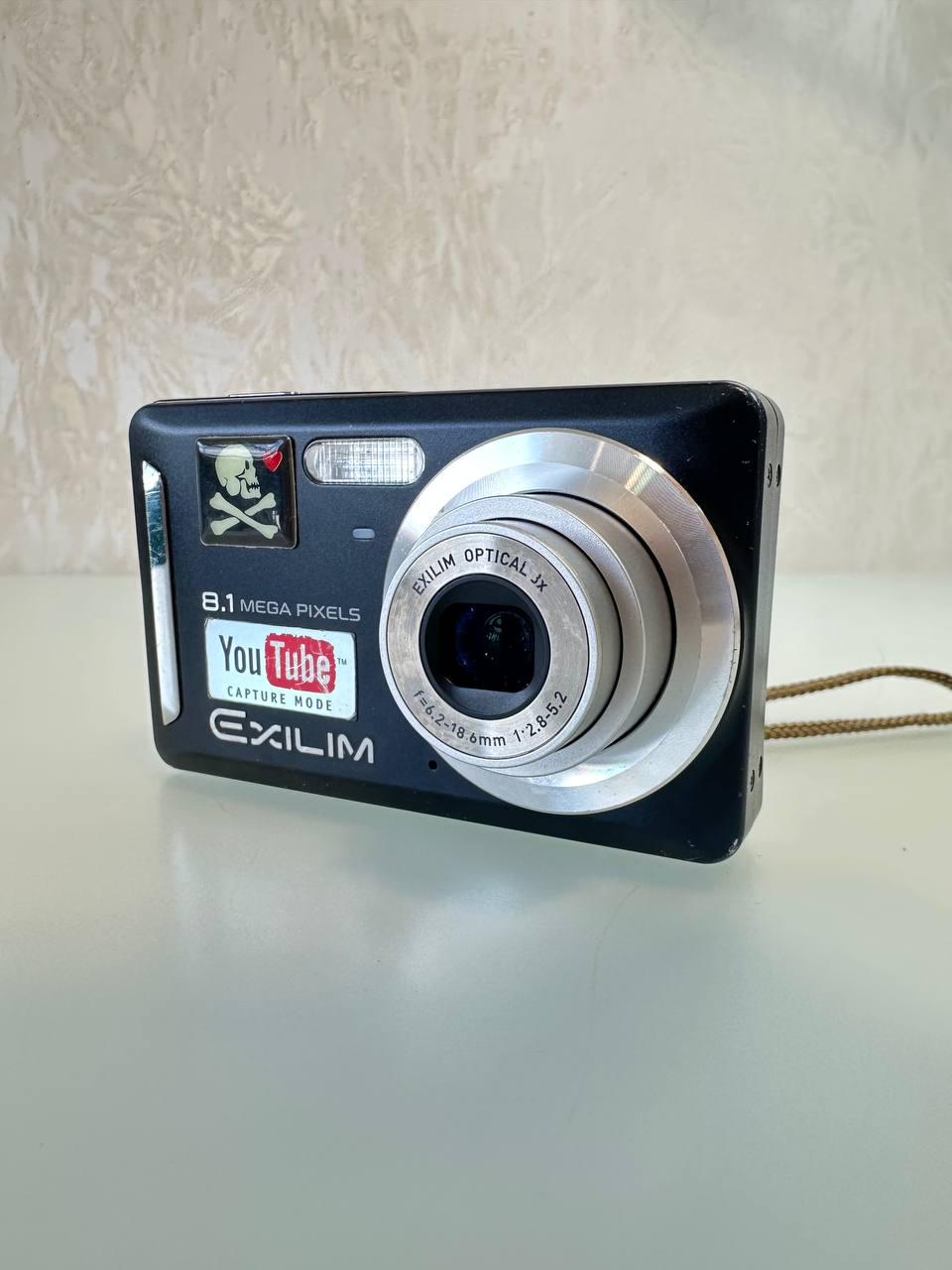 Casio Exilim EX-Z9 Y2K Digital Camera: 8.1MP Retro Digicam