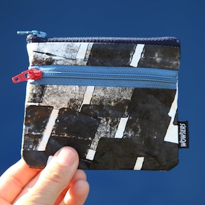 MARITIM mini Geldbeutel - handbedruckt und handgemacht, strapazierfähig und sehr leicht, weil aus Tyvek® (100 % Polyethylen).