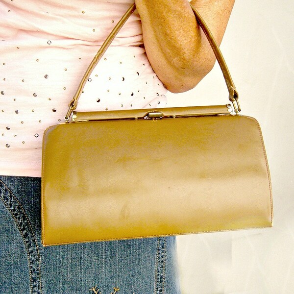 60's leather handbag // caperberry khaki // satin peach lining