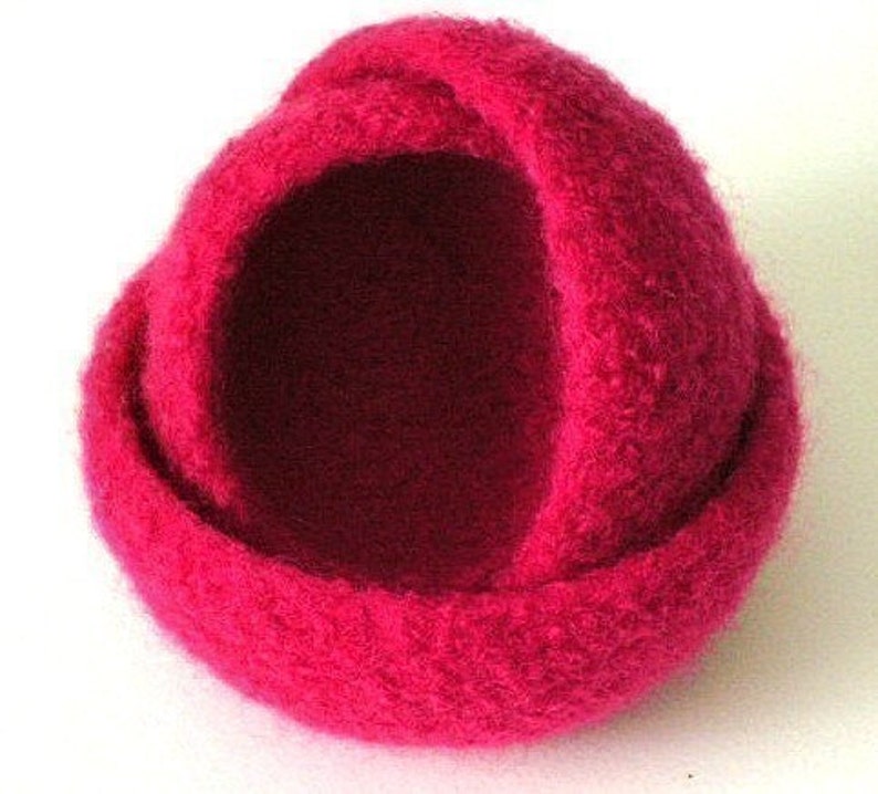 Chubby Felt Wool Bowls in 6 sizes Crochet Pattern PDF permission to sell what you make image 1