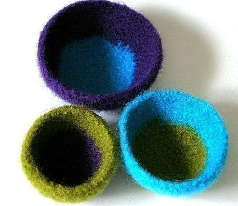 Chubby Felt Wool Bowls in 6 sizes Crochet Pattern PDF permission to sell what you make image 2