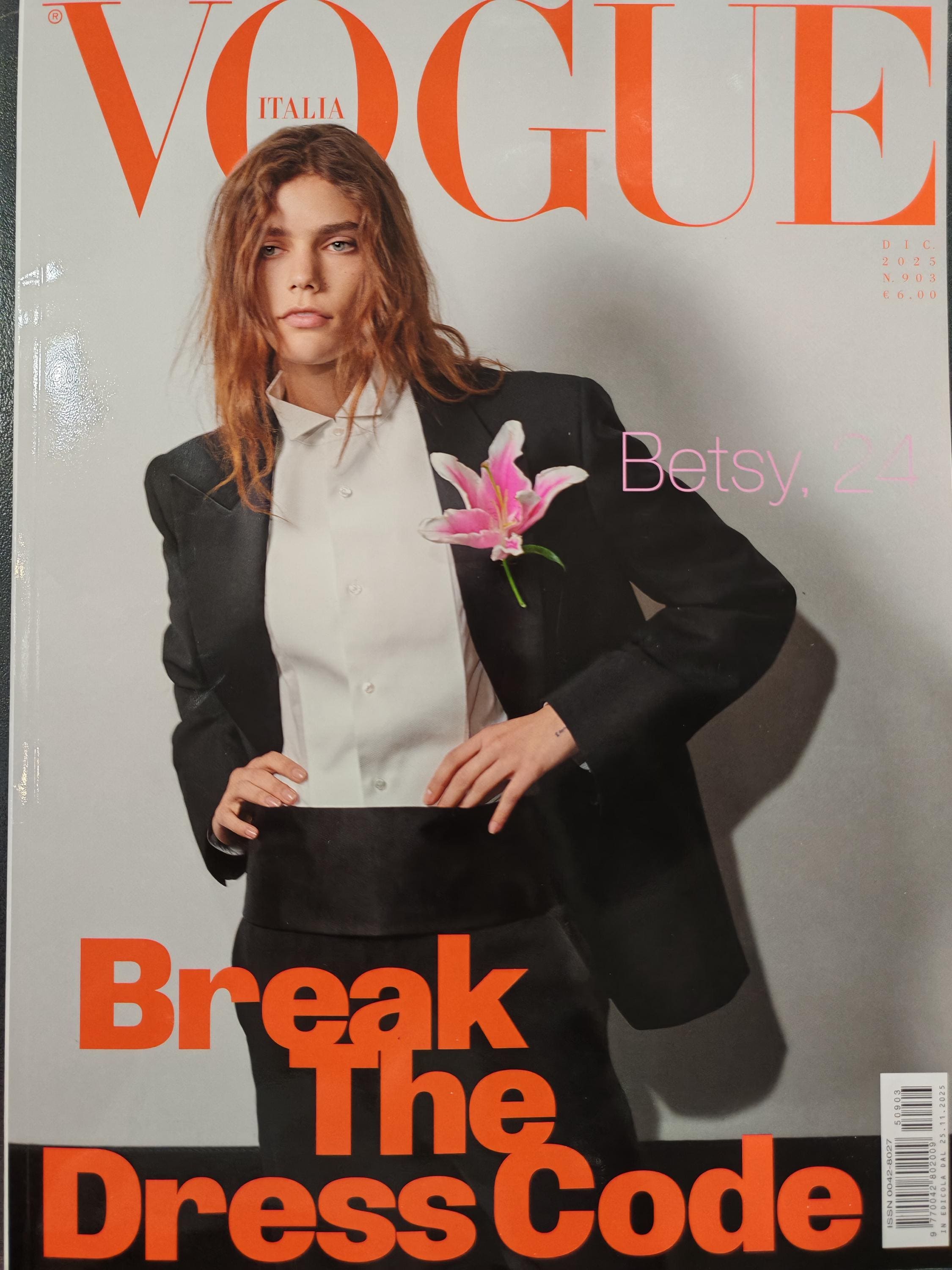 Vogue Magazine Italia December 2025. Cover Betsy Gaghan/ Magazine