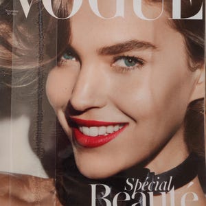 VOGUE Paris  November 2011. #922 magazine is new